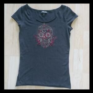 Black T Shirt with skull on front